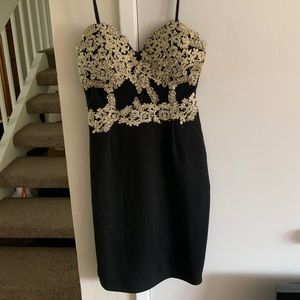 STUNNING, SEXY, short hoco/cocktail dress!